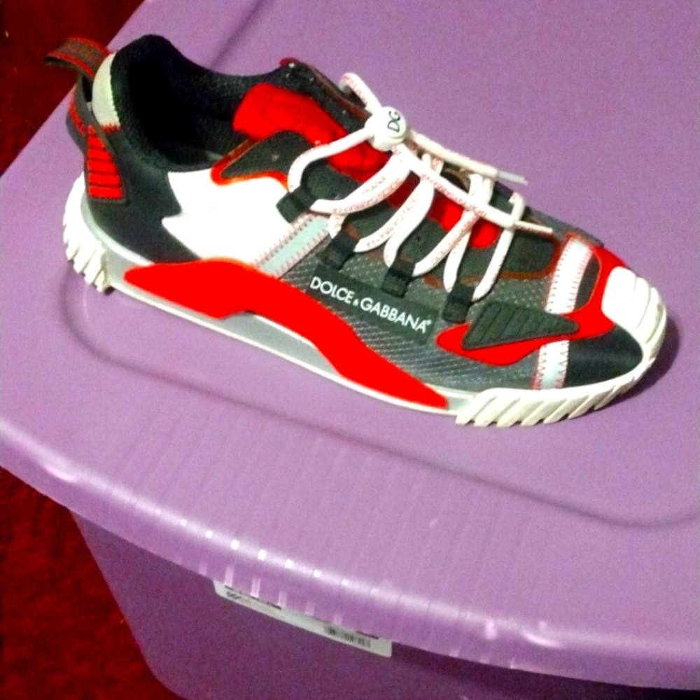 Dolce Gabbana 9 red black white gray